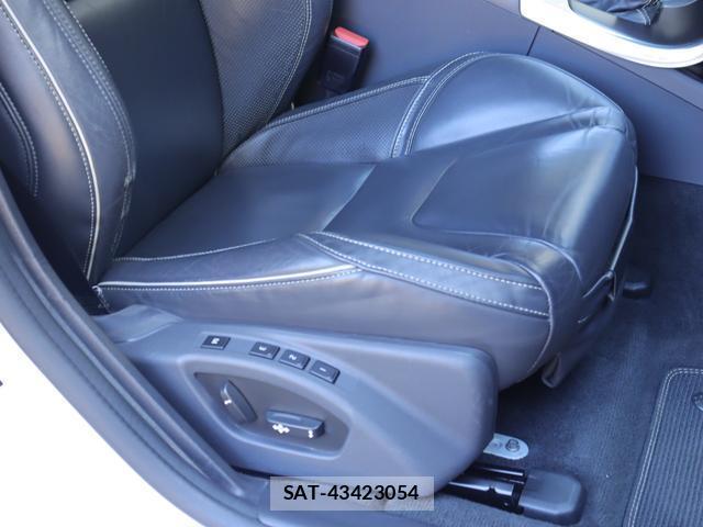 Volvo V60 2016-07 8545642-13
