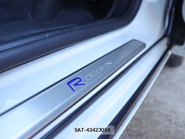 Volvo V60 2016-07 8545642-15