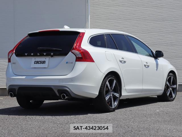 Volvo V60 2016-07 8545642-7