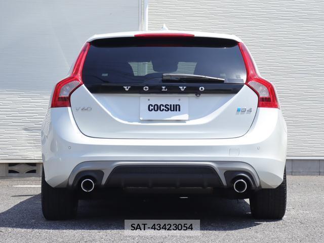 Volvo V60 2016-07 8545642-8