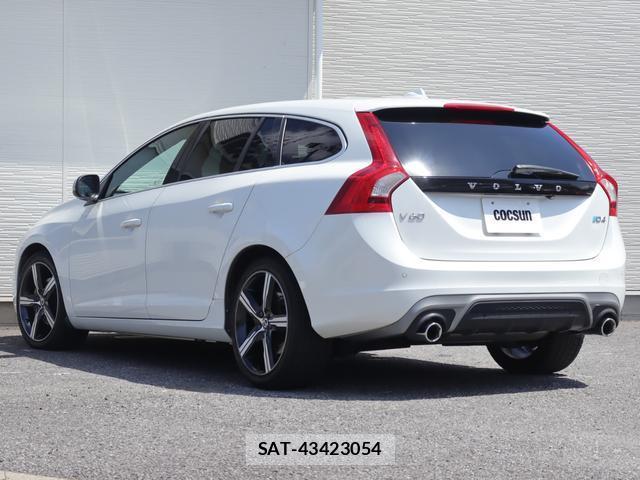 Volvo V60 2016-07 8545642-9
