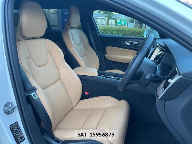 Volvo V60 2025-09 8547014-13