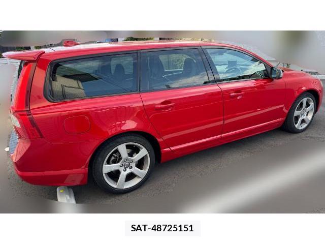 Volvo V70 2010 8548931-11