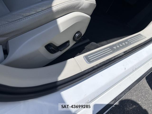 Volvo V90 2019-03 8548624-10