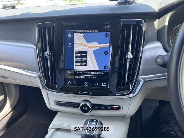 Volvo V90 2019-03 8548624-13