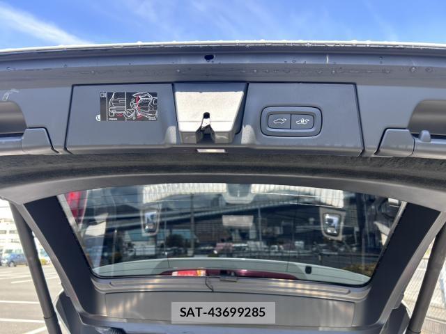 Volvo V90 2019-03 8548624-16