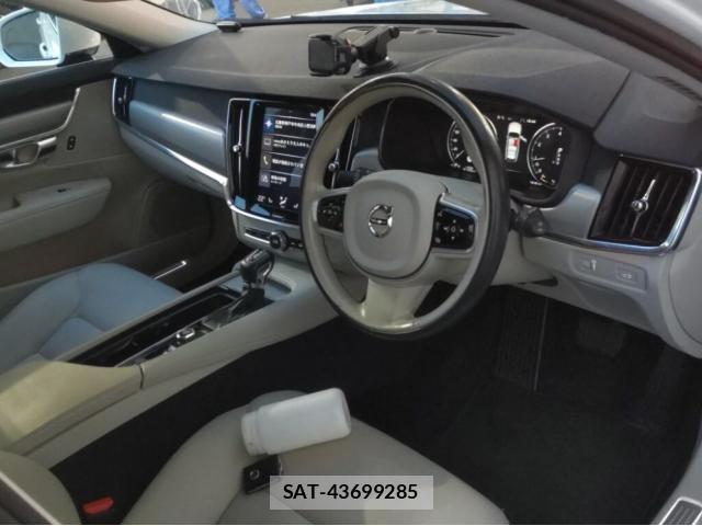 Volvo V90 2019-03 8548624-2