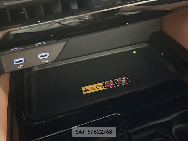 Toyota VELLFIRE 2024-04 8551819-8