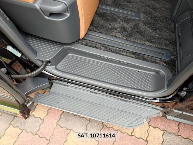 Toyota VELLFIRE 2025-10 8545500-19