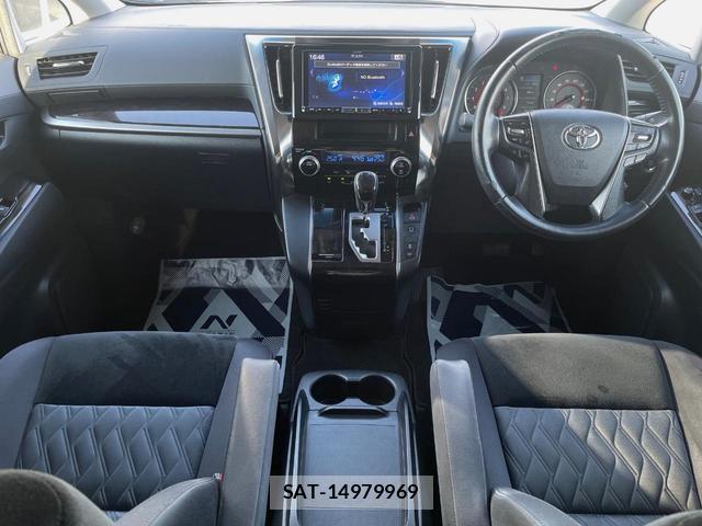Toyota VELLFIRE 2019-04 8545621-1