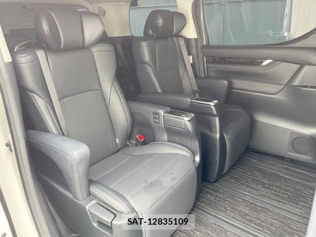 Toyota VELLFIRE 2018-11 8545707-8