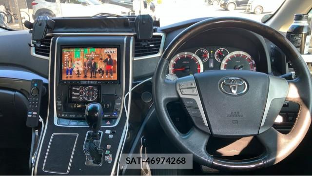 Toyota VELLFIRE 2015-01 8550422-16