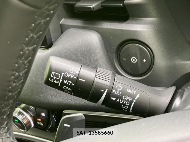 Honda VEZEL 2023-11 8546931-17
