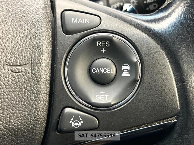 Honda VEZEL 2018-04 8548453-5