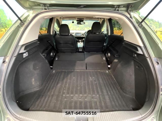 Honda VEZEL 2018-04 8548453-9