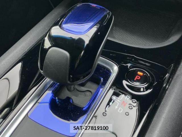 Honda VEZEL 2017-02 8550072-16