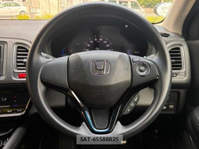 Honda VEZEL 2015-01 8551184-15