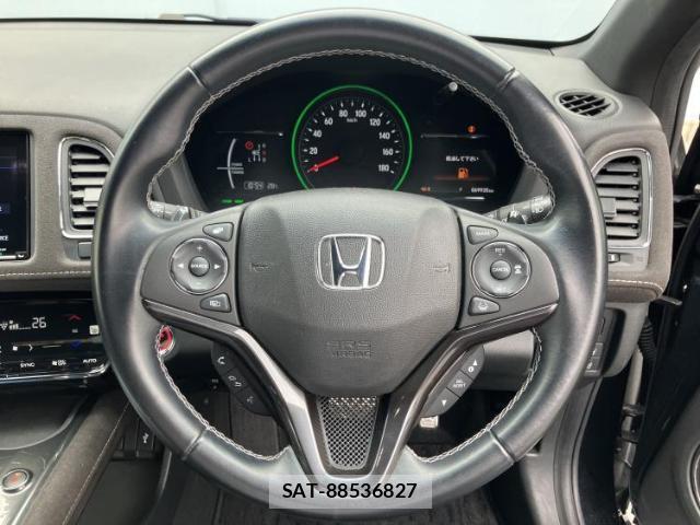 Honda VEZEL 2018-02 8552494-13