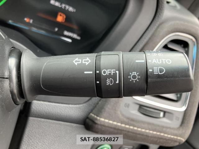 Honda VEZEL 2018-02 8552494-14