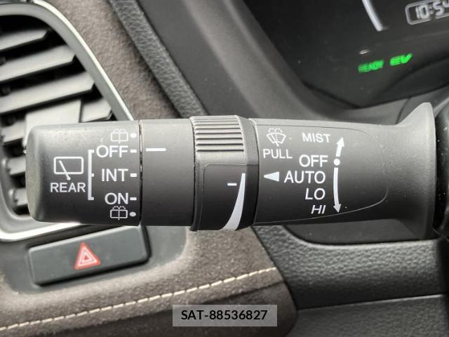 Honda VEZEL 2018-02 8552494-15
