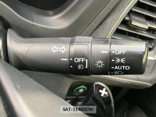 Honda VEZEL 2016-03 8552531-14