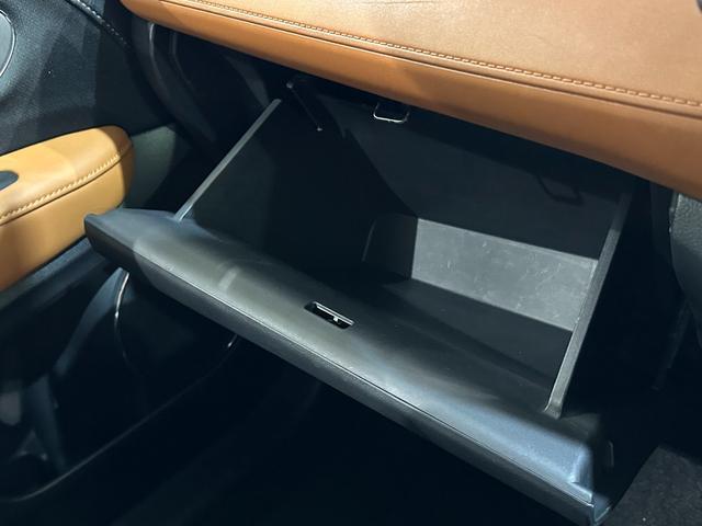 Honda VEZEL 2014-04 8552787-9