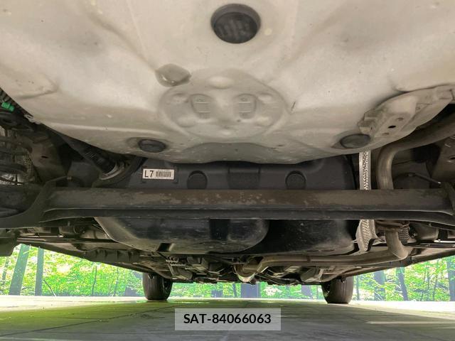 Toyota VITZ 2013-09 8546389-18
