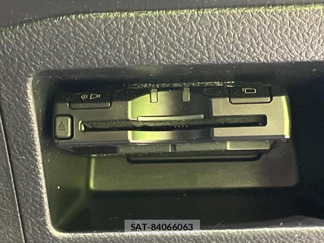 Toyota VITZ 2013-09 8546389-3