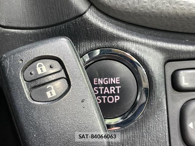 Toyota VITZ 2013-09 8546389-4