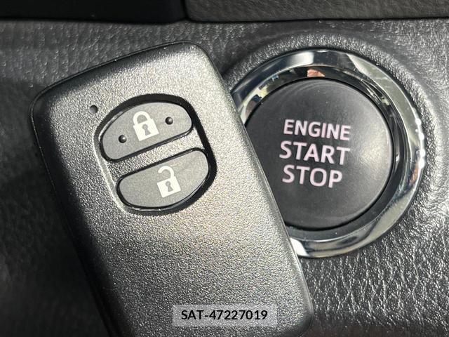 Toyota VITZ 2015-09 8548484-6