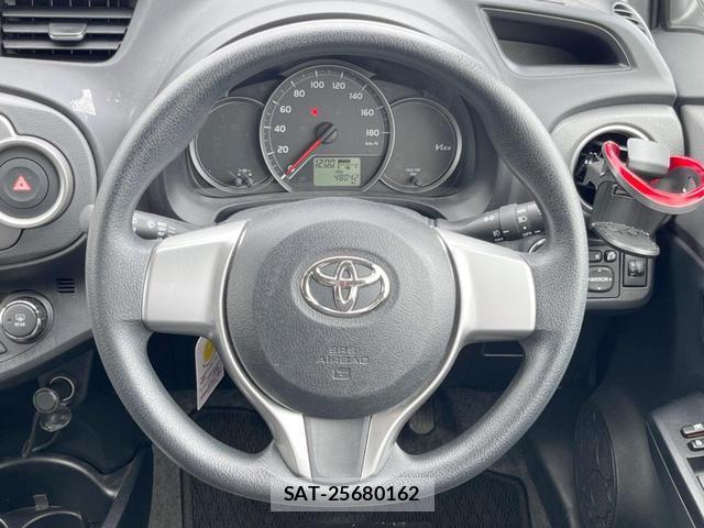 Toyota VITZ 2013-10 8549437-11