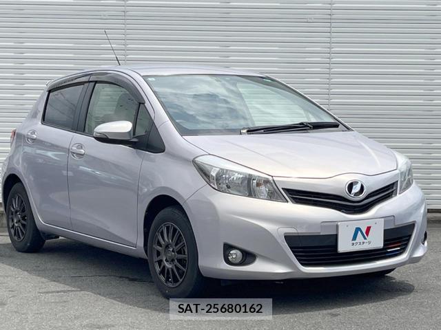 Toyota VITZ 2013-10 8549437-16