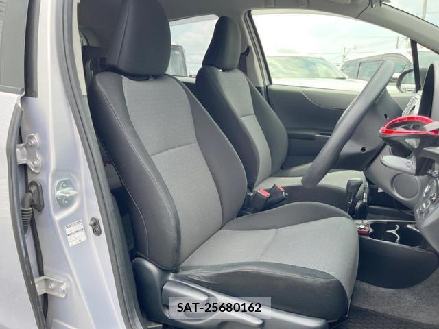 Toyota VITZ 2013-10 8549437-7