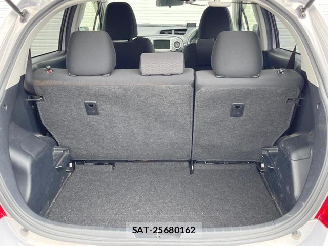 Toyota VITZ 2013-10 8549437-9