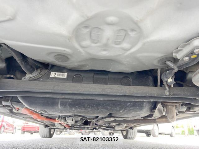 Toyota VITZ 2017-09 8549612-19