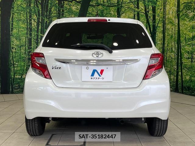 Toyota VITZ 2015-11 8549960-14
