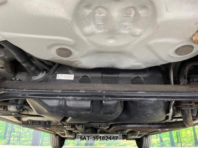 Toyota VITZ 2015-11 8549960-18