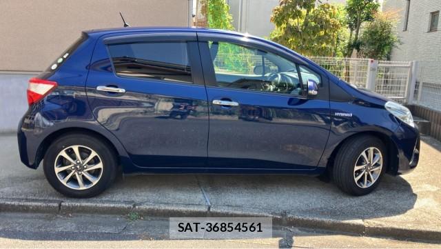 Toyota VITZ 2017-12 8550317-10