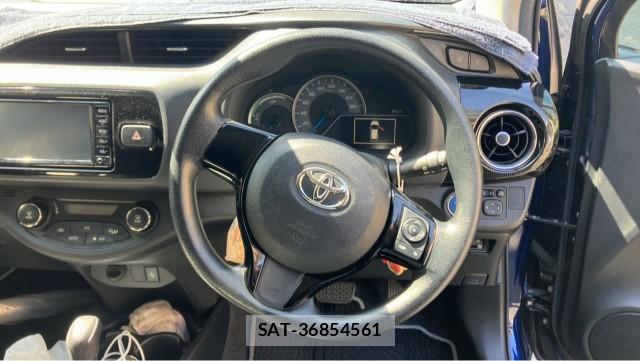 Toyota VITZ 2017-12 8550317-16