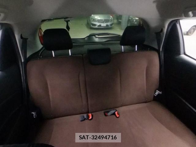Toyota VITZ 2017-07 8551033-4