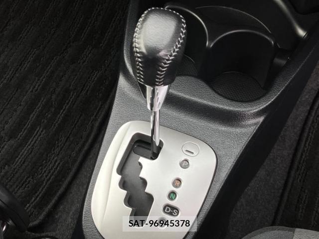 Toyota VITZ 2014-08 8552341-16