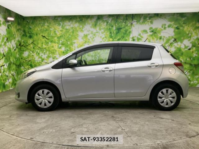 Toyota VITZ 2012-08 8552447-1