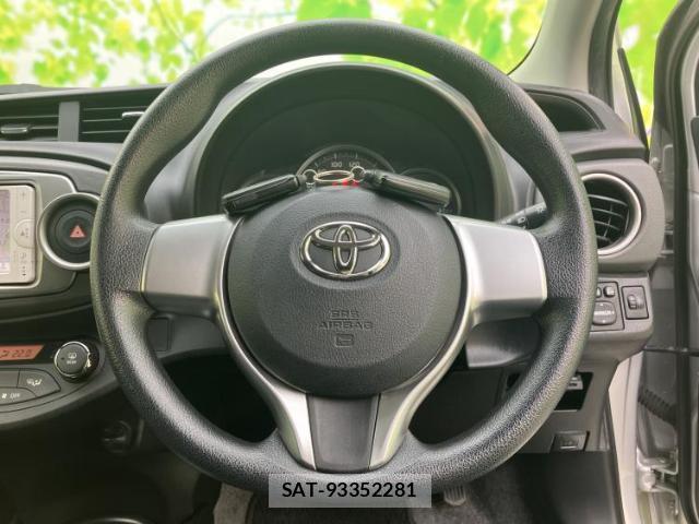 Toyota VITZ 2012-08 8552447-13