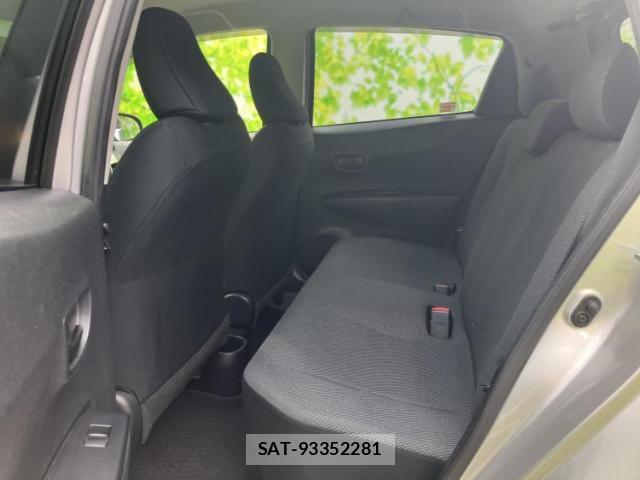 Toyota VITZ 2012-08 8552447-6