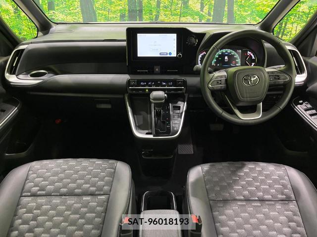 Toyota VOXY 2024-10 8545419-1