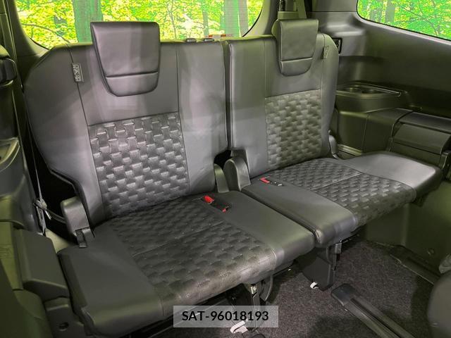 Toyota VOXY 2024-10 8545419-10
