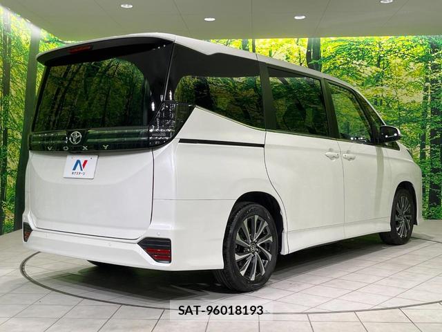 Toyota VOXY 2024-10 8545419-17