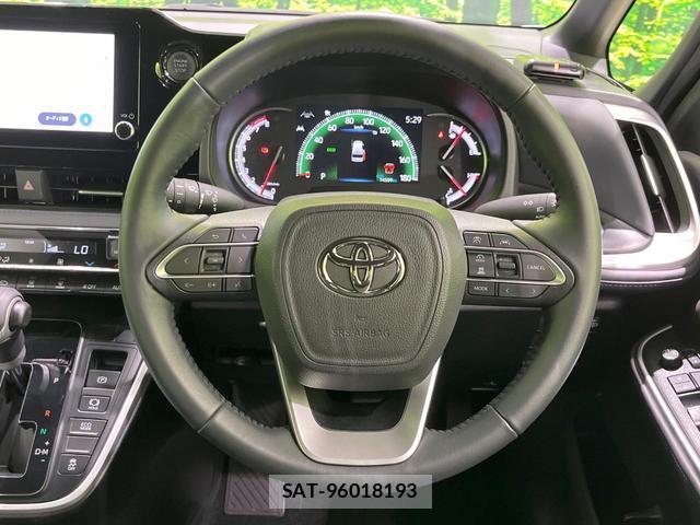 Toyota VOXY 2024-10 8545419-7