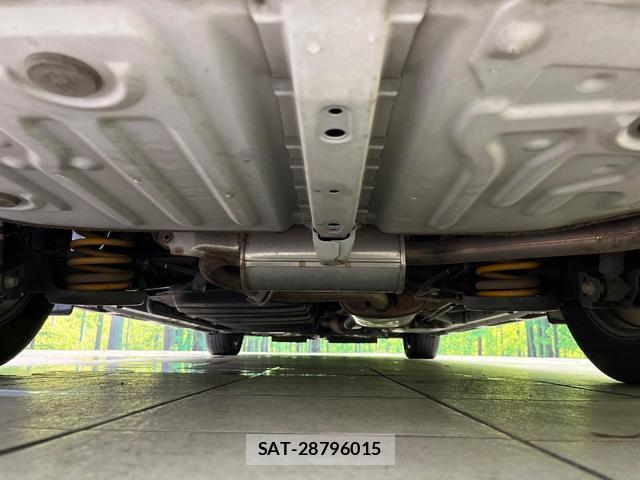 Toyota VOXY 2017-09 8545475-19