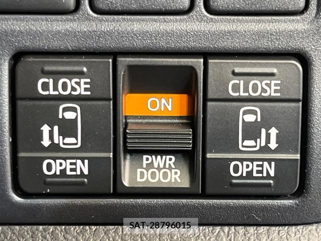 Toyota VOXY 2017-09 8545475-4